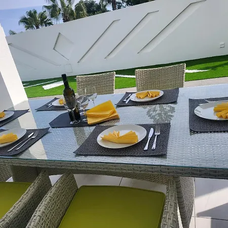 A-luxury Wellness Sea