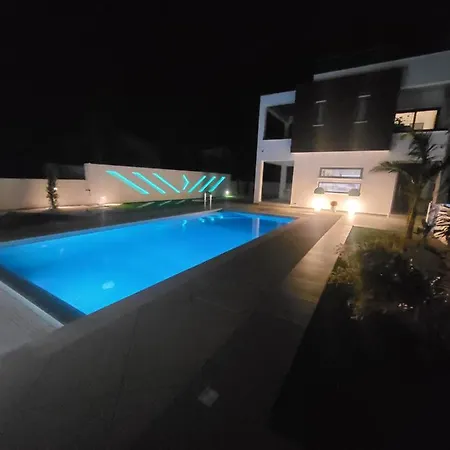 빌라 A-luxury Wellness Sea
